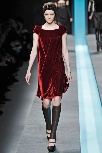 Look 32